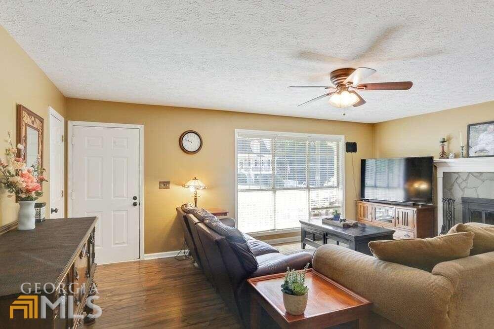 Burnt Hickory Estates - Residential Lease