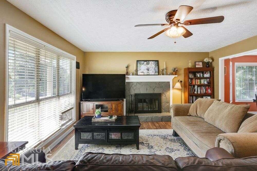 Burnt Hickory Estates - Residential Lease