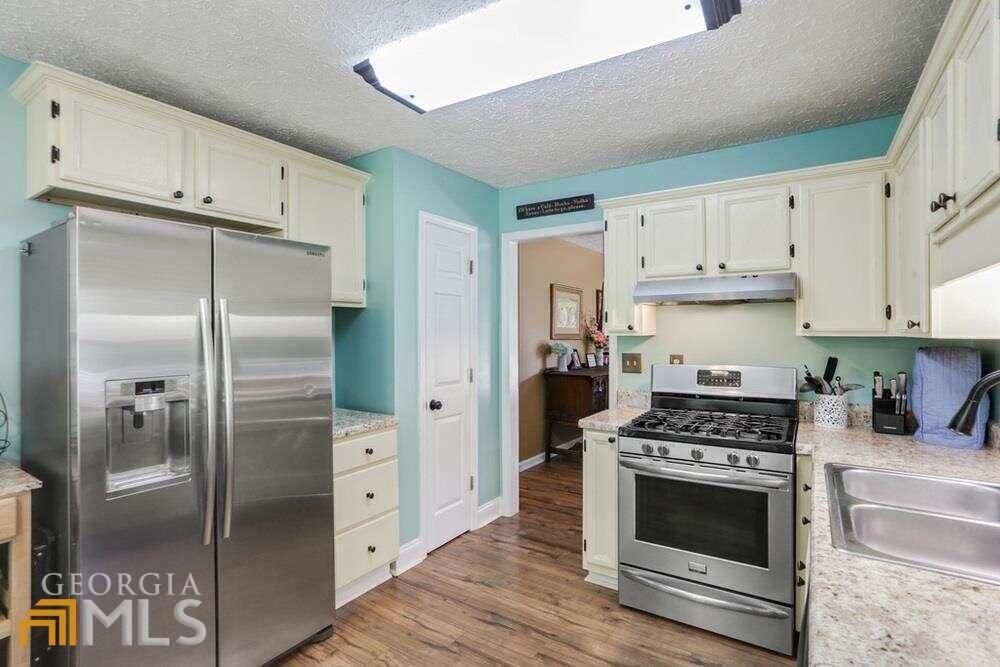 Burnt Hickory Estates - Residential Lease