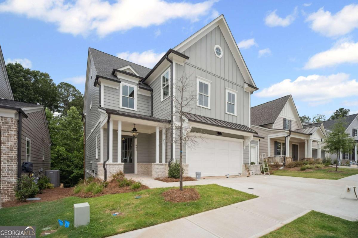 845 Lakemont DR