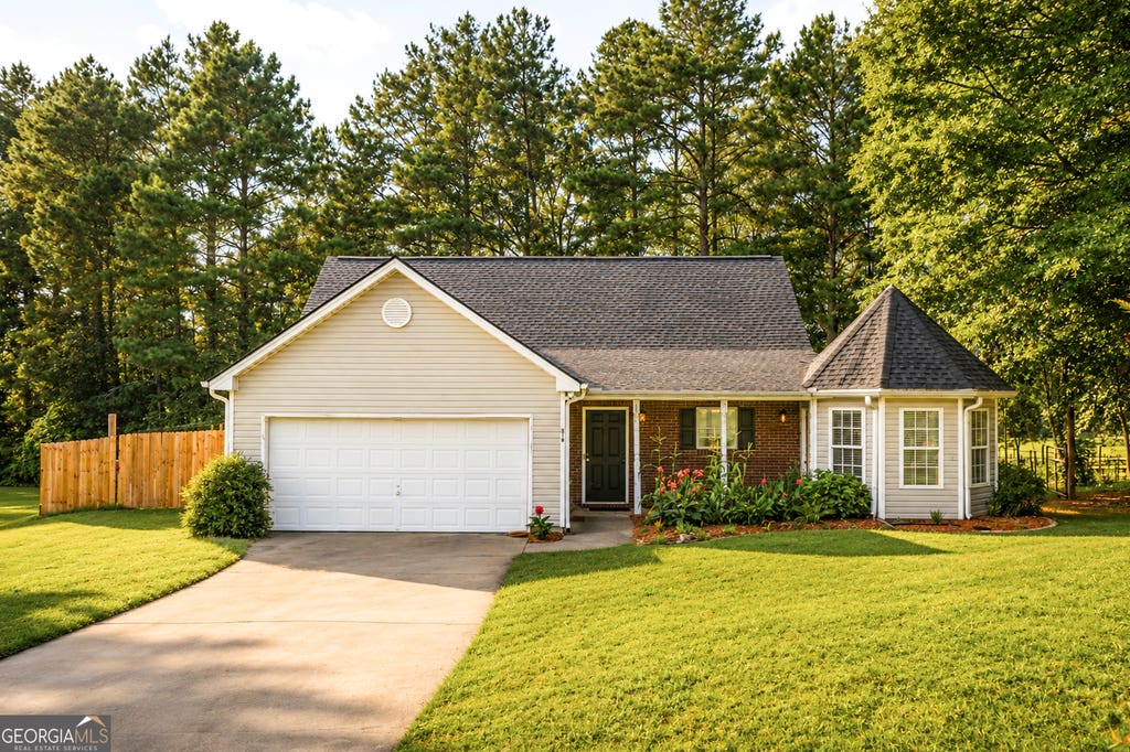 Photo of 516 Cambridge Way, Loganville, GA 30052 (MLS # 10813482)