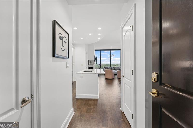 2828 PEACHTREE RD 1704