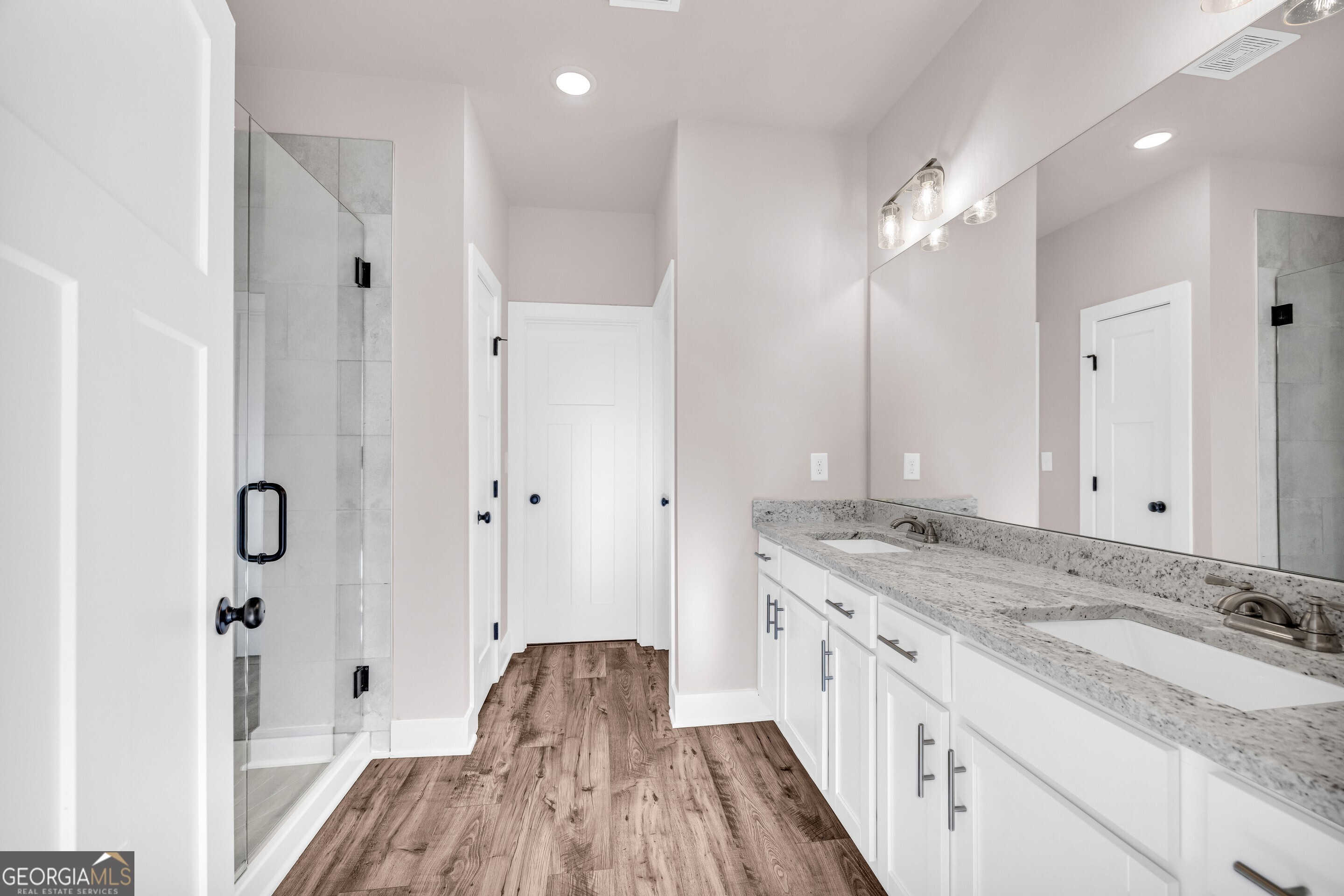 Hartwell, Georgia 30643, United States, 3 Bedrooms Bedrooms, ,3 BathroomsBathrooms,Residential,Active,37361