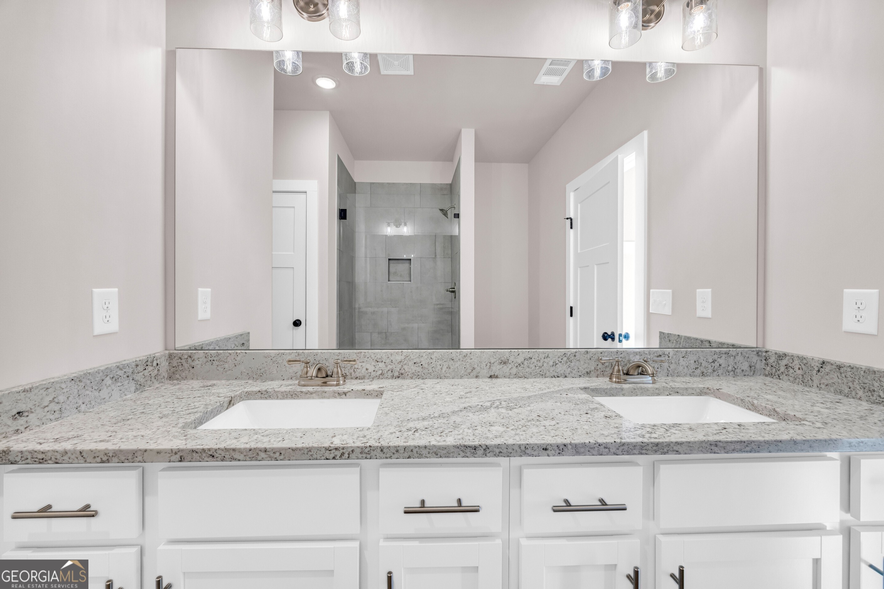 Hartwell, Georgia 30643, United States, 3 Bedrooms Bedrooms, ,3 BathroomsBathrooms,Residential,Active,37361