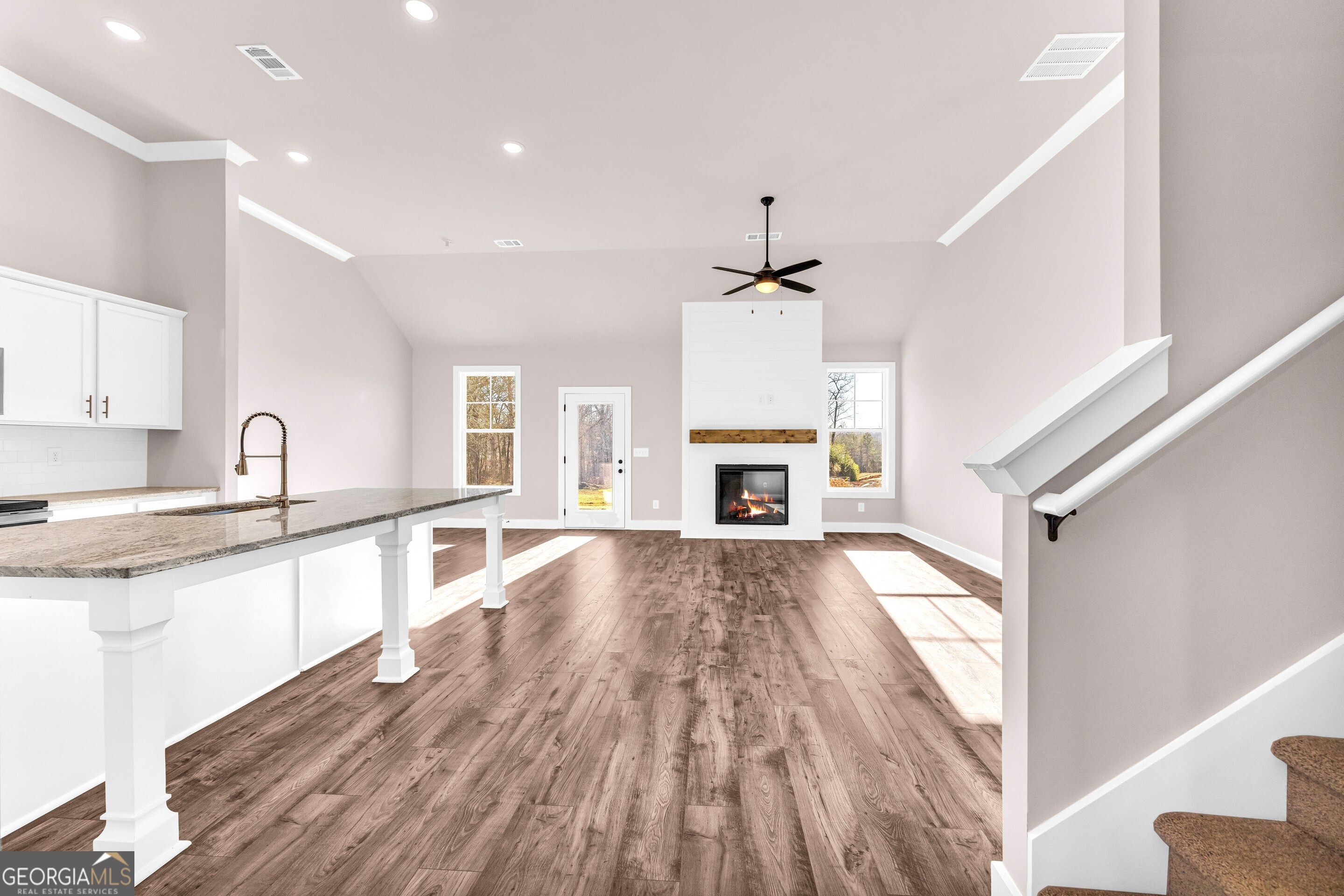 Hartwell, Georgia 30643, United States, 3 Bedrooms Bedrooms, ,3 BathroomsBathrooms,Residential,Active,37361