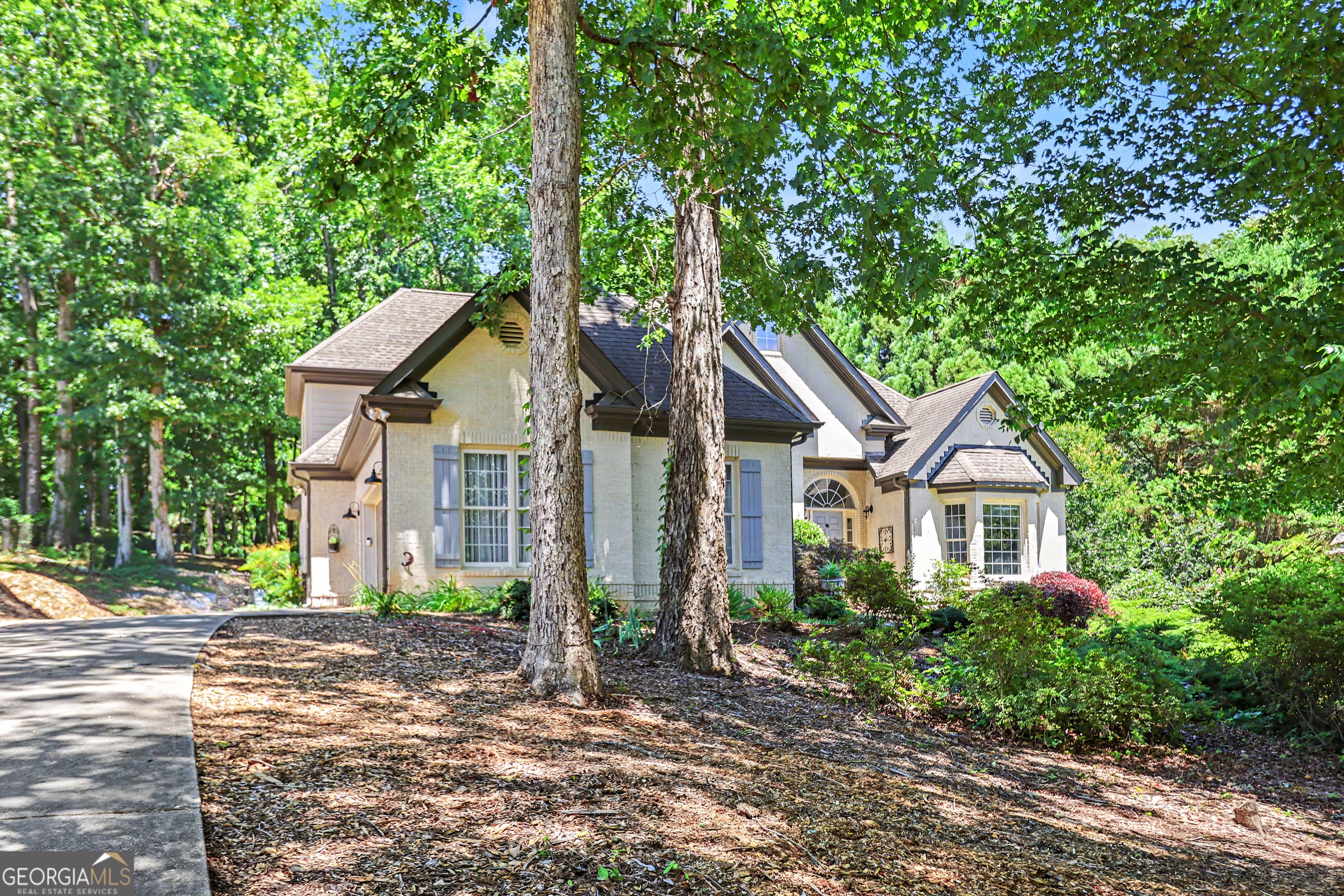 537 Old Collins RD