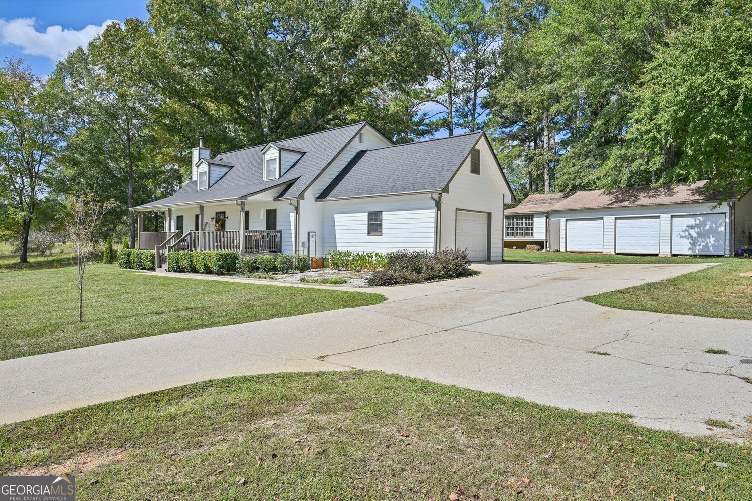 2737 Lake Paradise RD