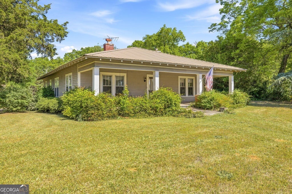 Photo of 3213 Highway 326, Commerce, GA 30530 (MLS # 10853793)