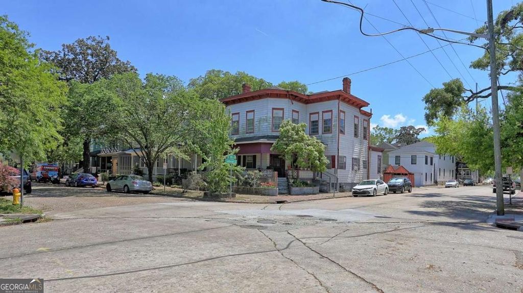 Photo of 223 W 38Th Street, Savannah, GA 31401 (MLS # 10735948)