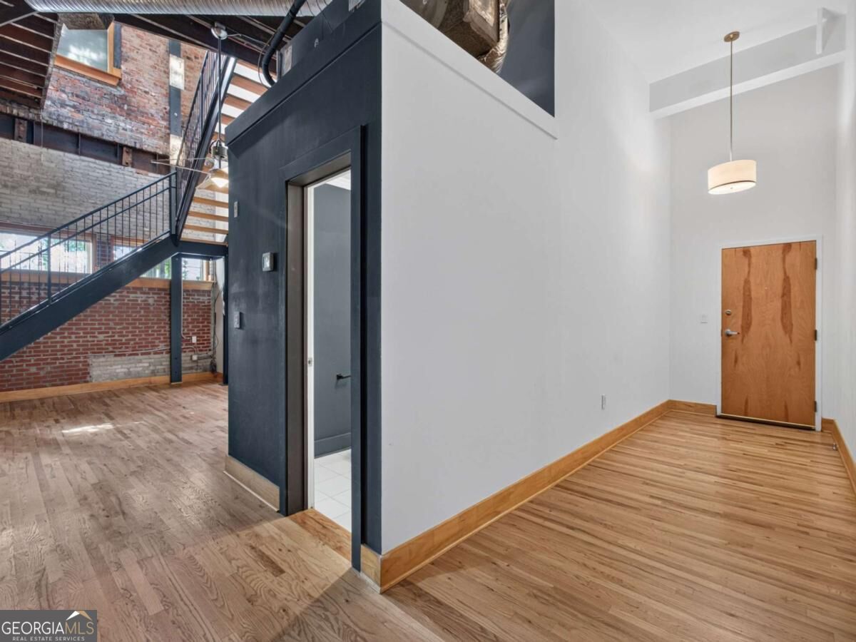 267 Peters ST SW 102