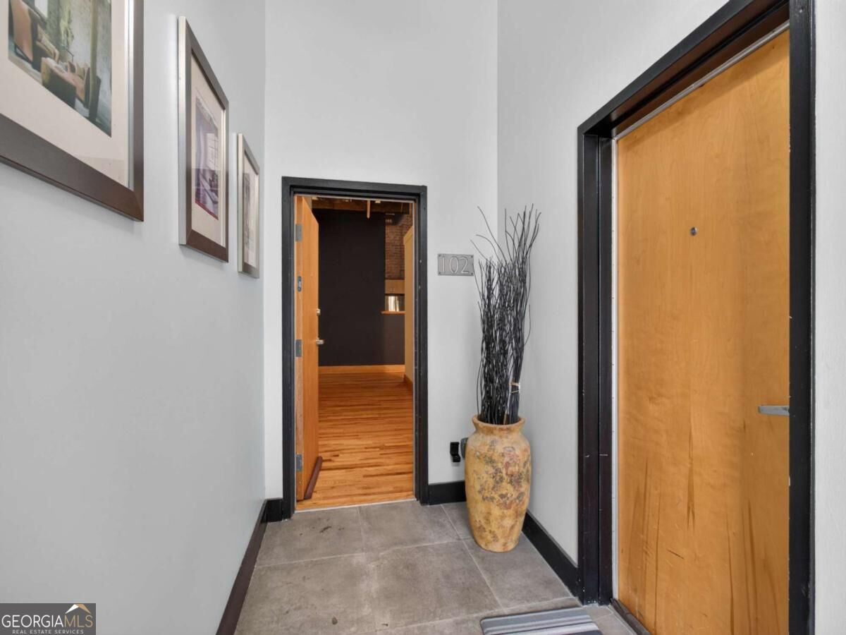 267 Peters ST SW 102
