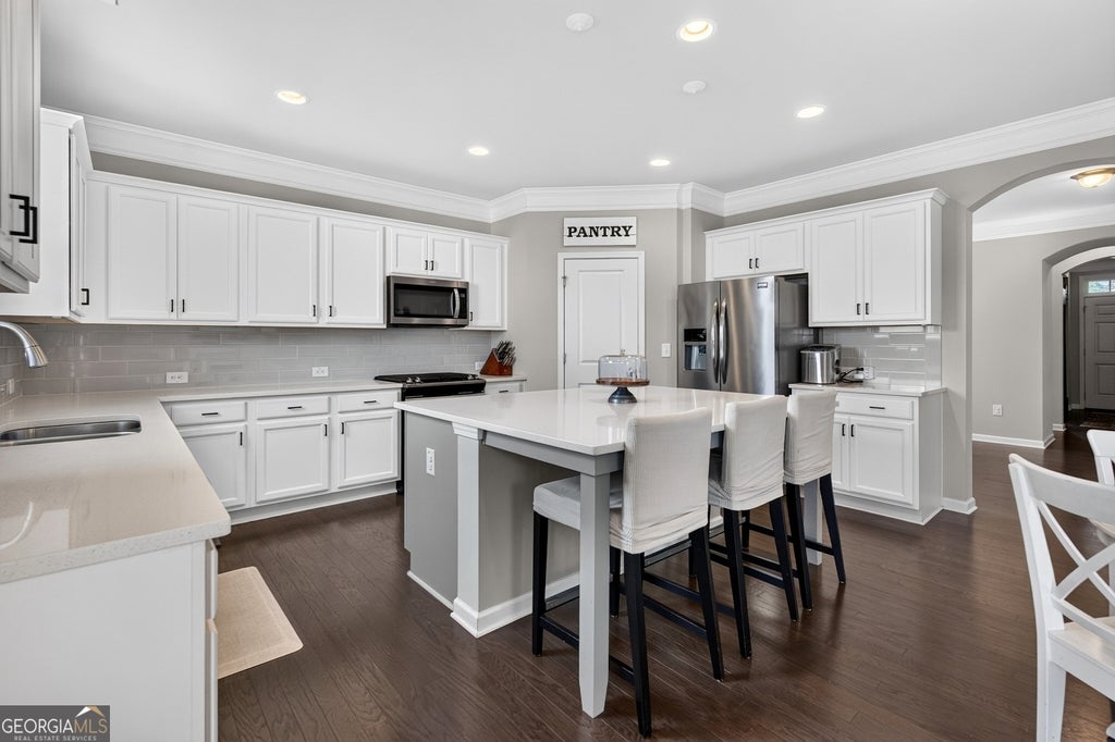 Photo of 505 Anfield Drive, Woodstock, GA 30188 (MLS # 10798361)