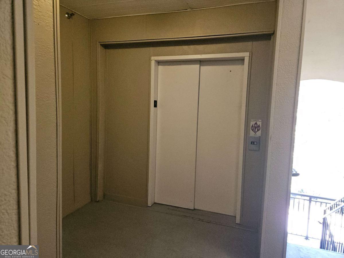 5559 Glenridge DR 2402