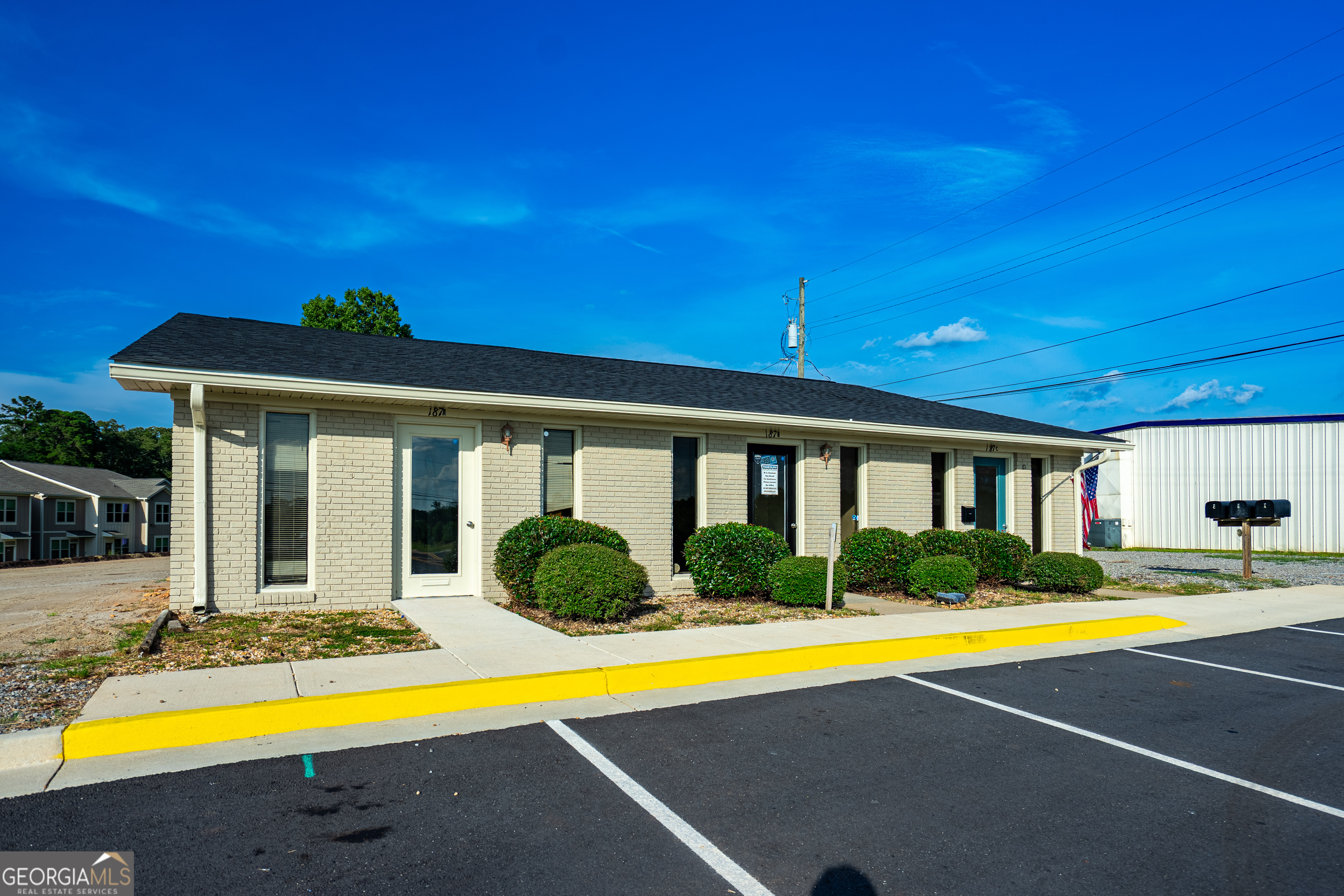 187 S Davis RD A-C