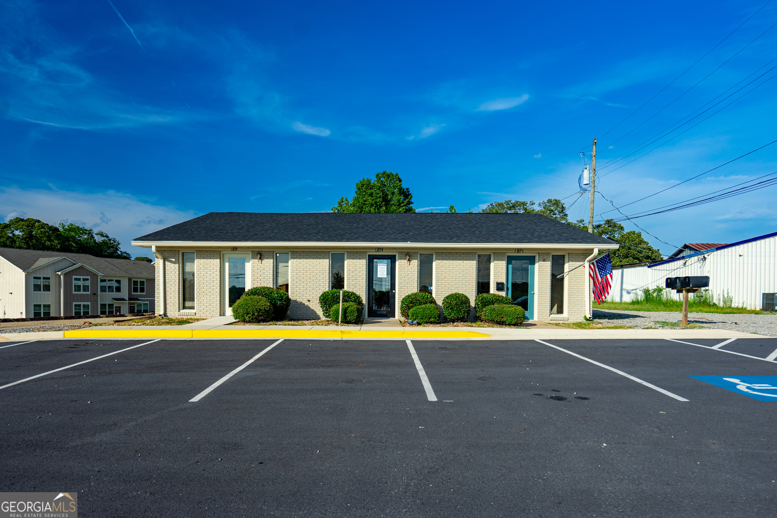187 S Davis RD A-C