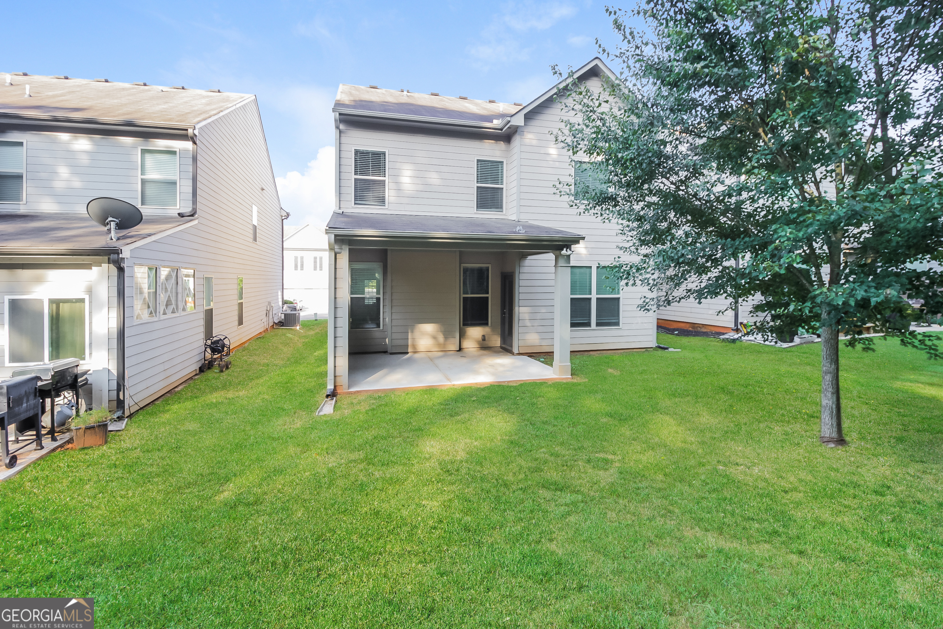 2225 Black Pebble CIR