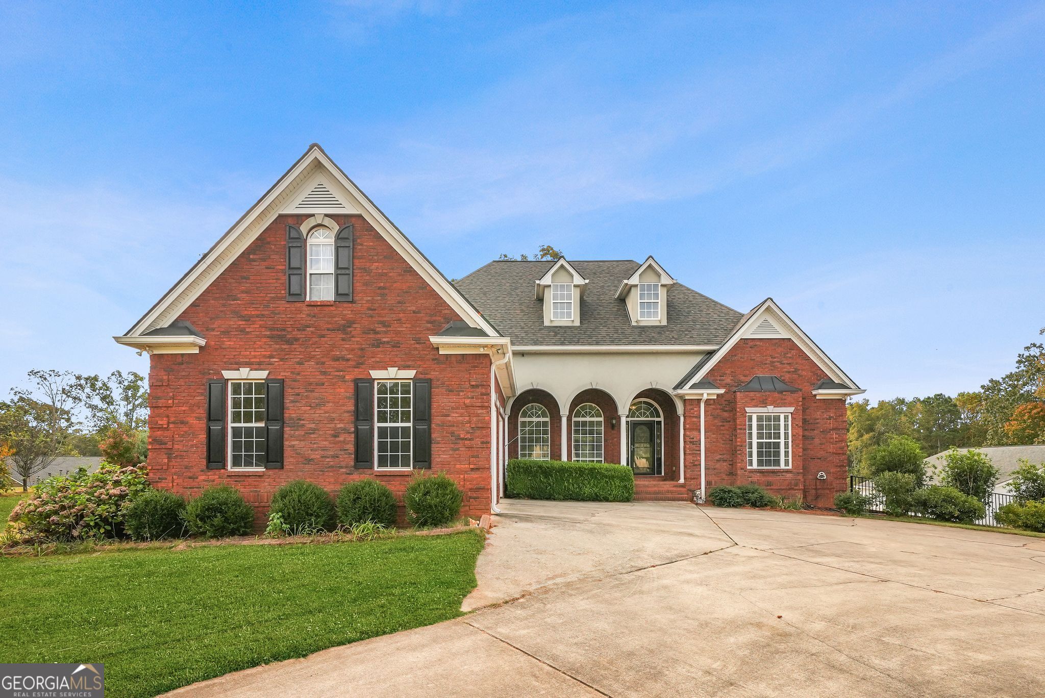 1016 Windsock WAY