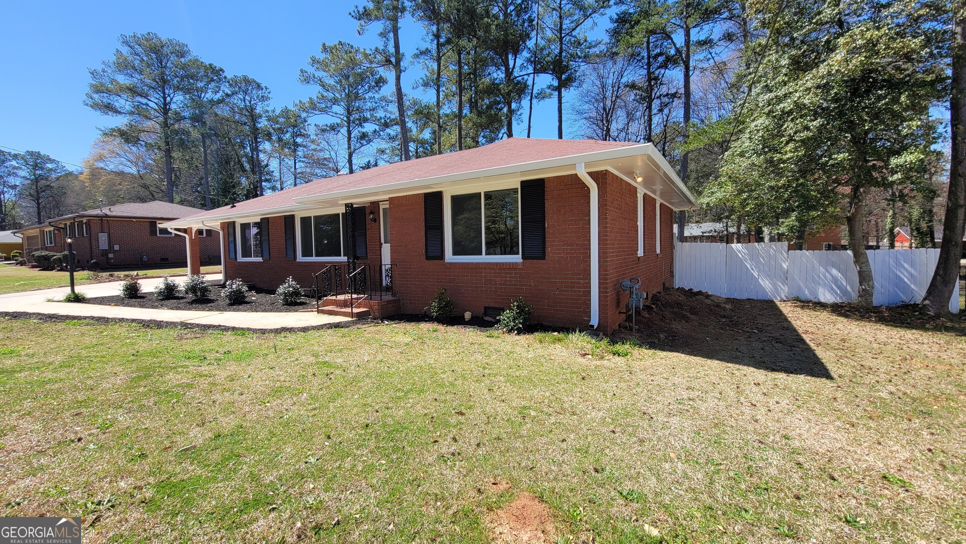 Listing image 1