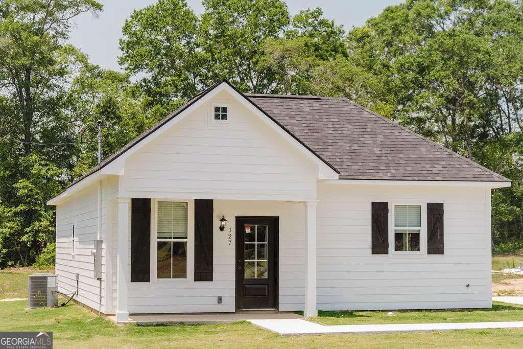 110 Pine Point Circle, Sylvester, GA, 31791