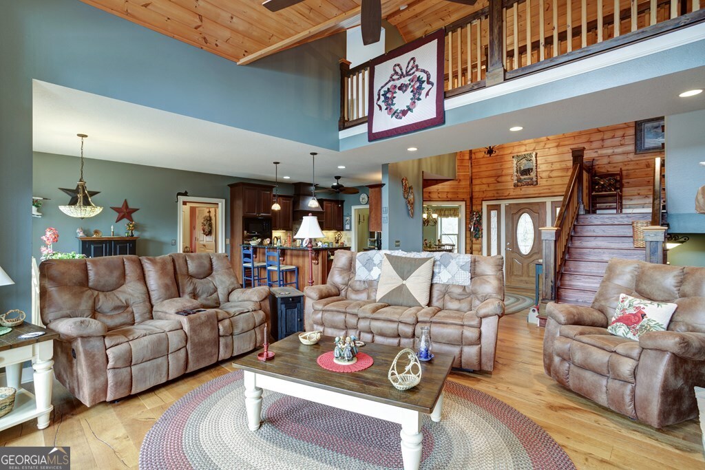 736 Gage DR