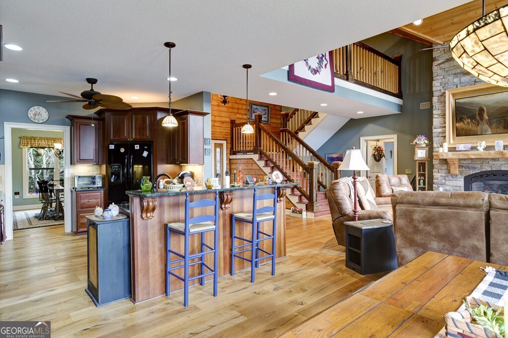 736 Gage DR