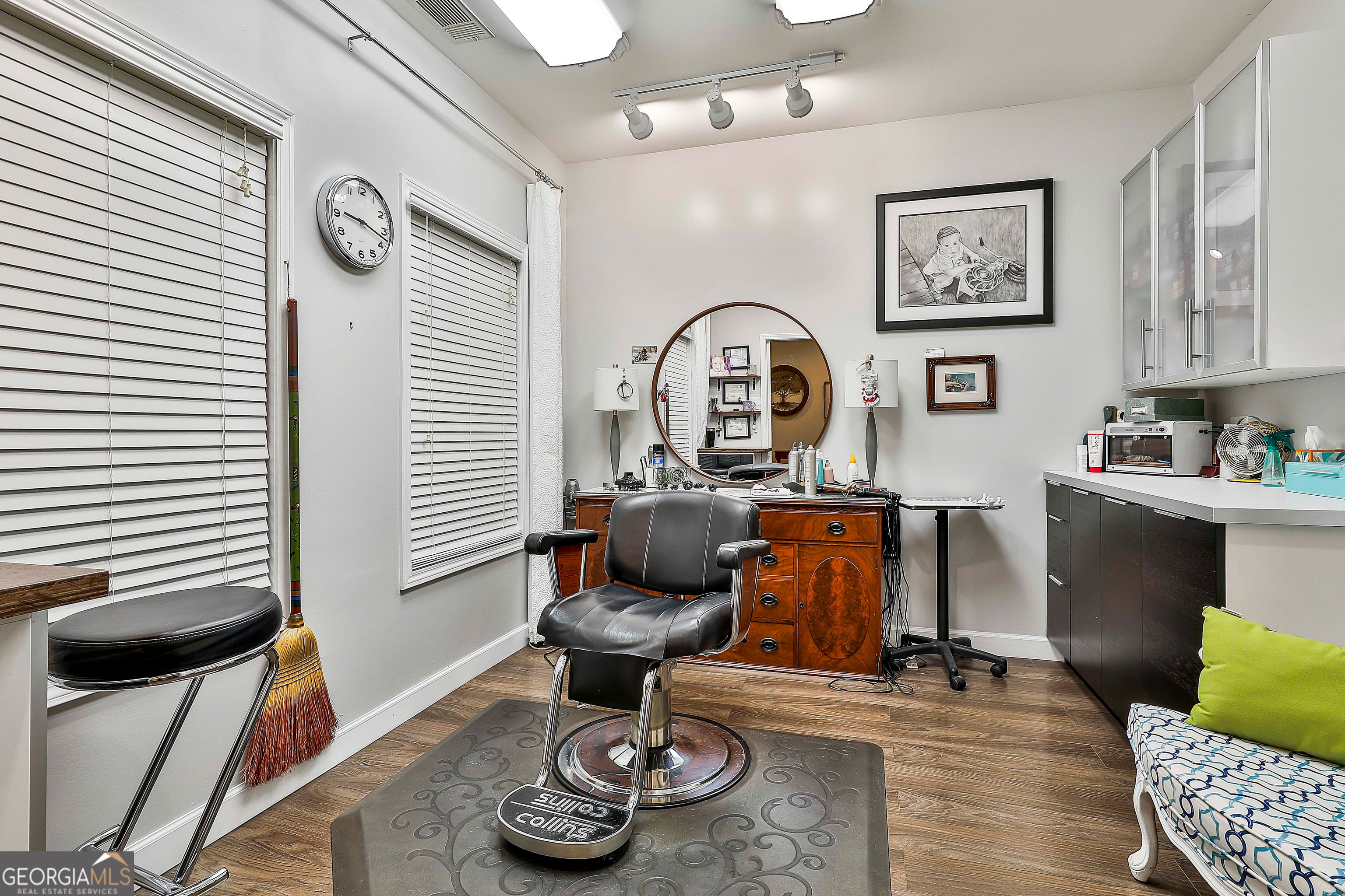 500 W Lanier AVE 201