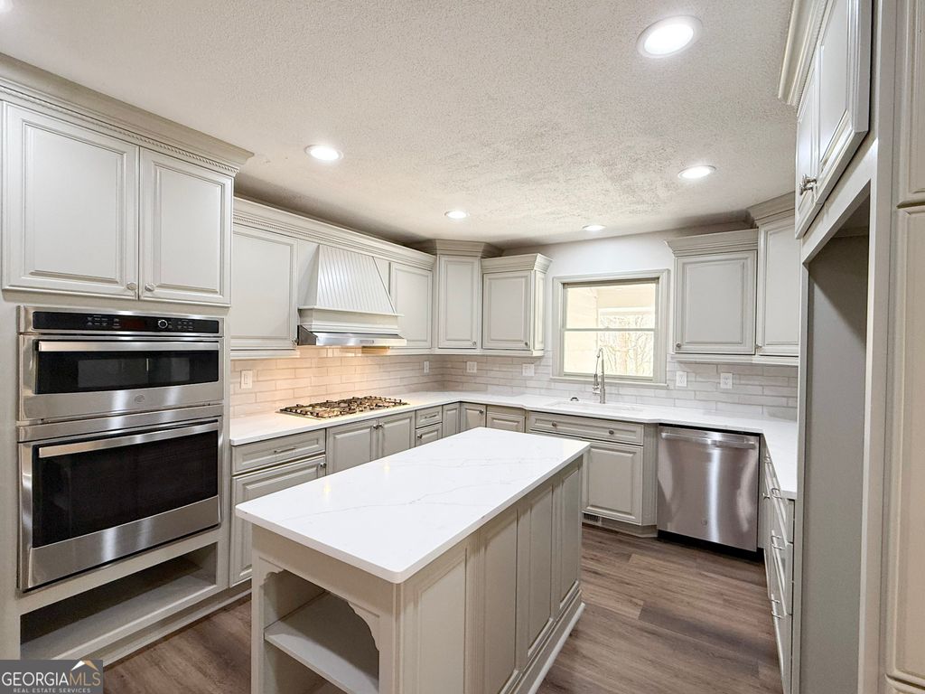 Photo of 4661 Highway 34 E, Sharpsburg, GA 30277 (MLS # 10717729)