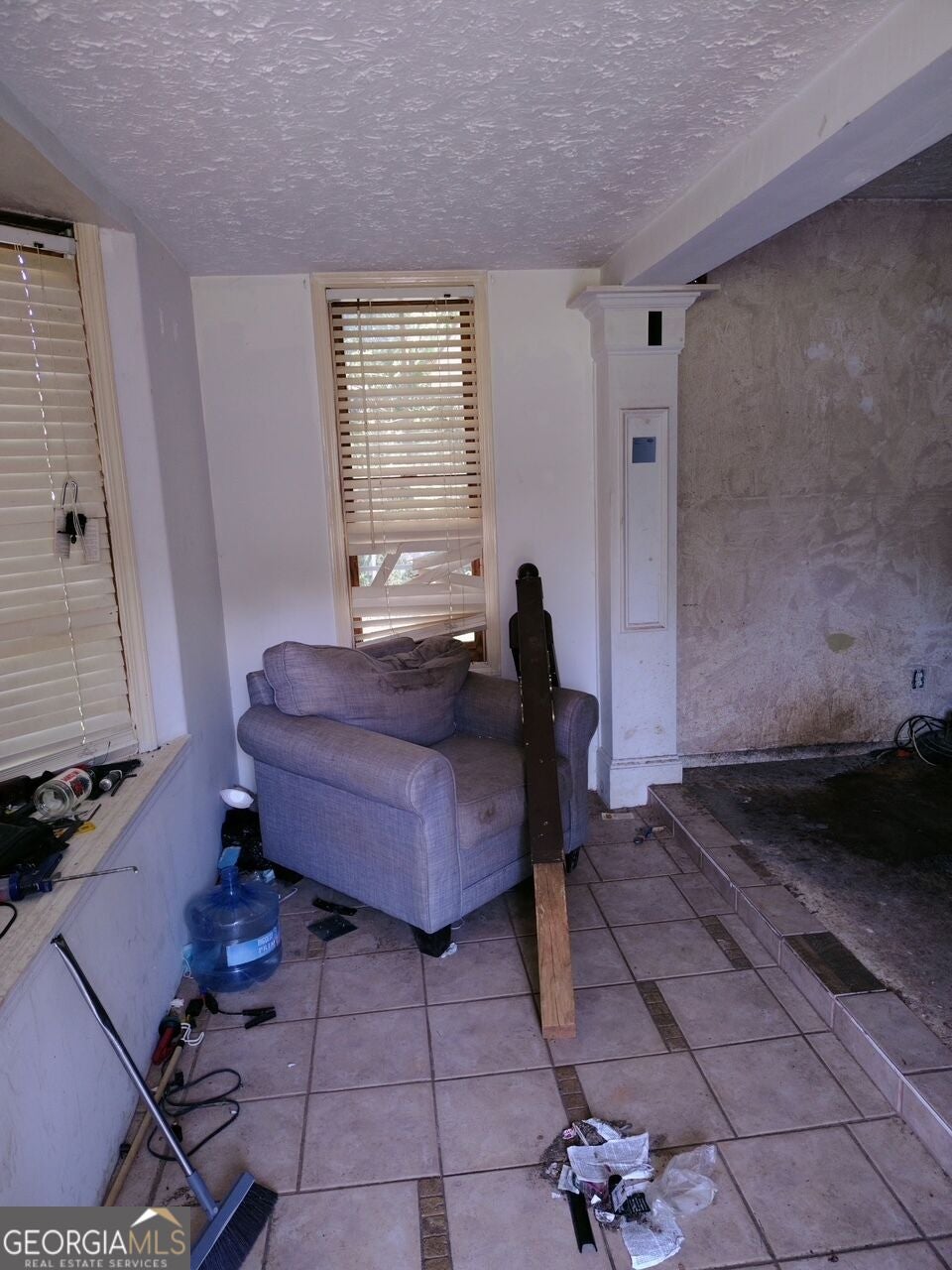5212 Albert DR