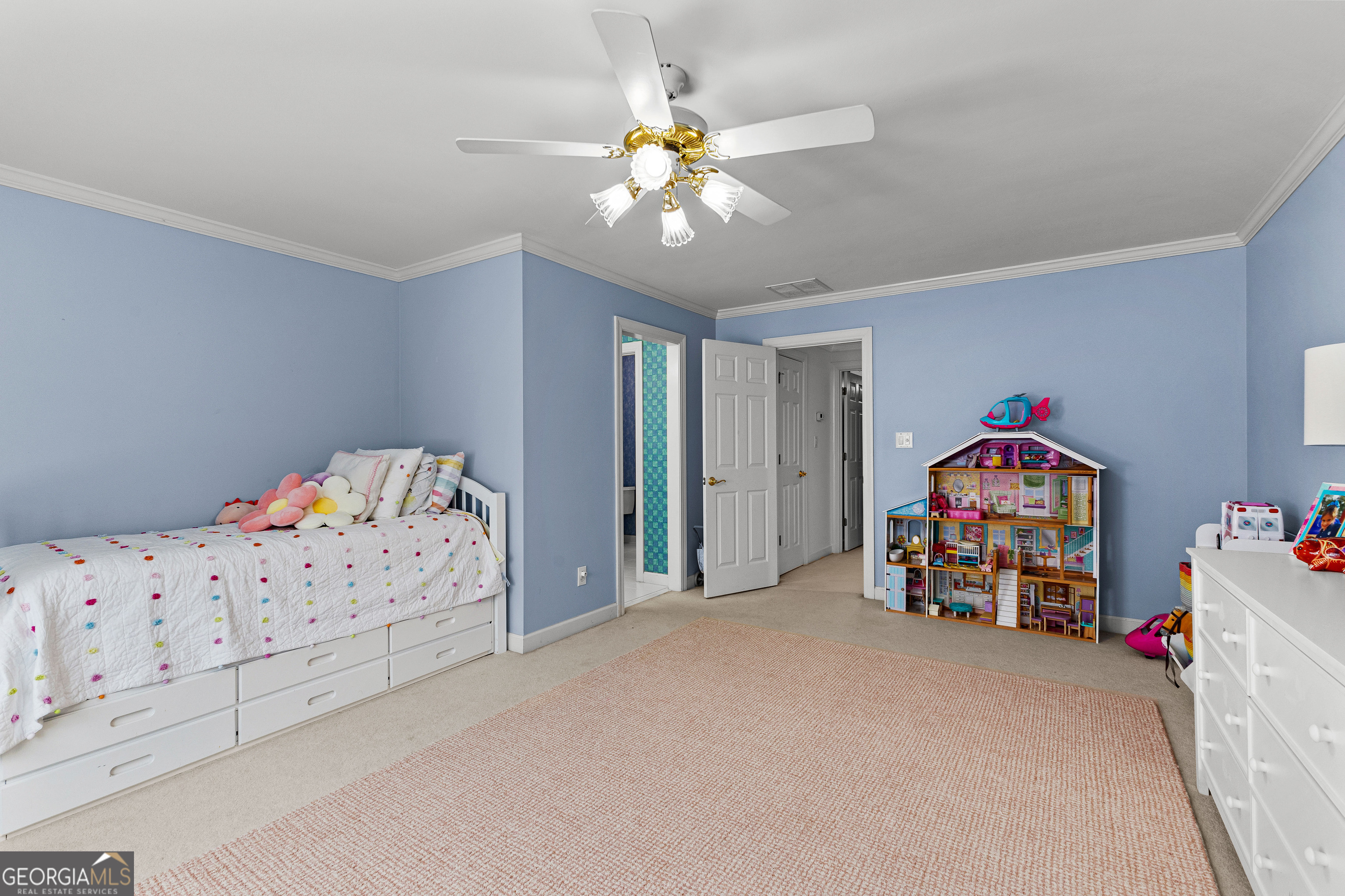 Fayetteville, Georgia 30215, United States, 4 Bedrooms Bedrooms, ,5 BathroomsBathrooms,Residential,Pending,140184