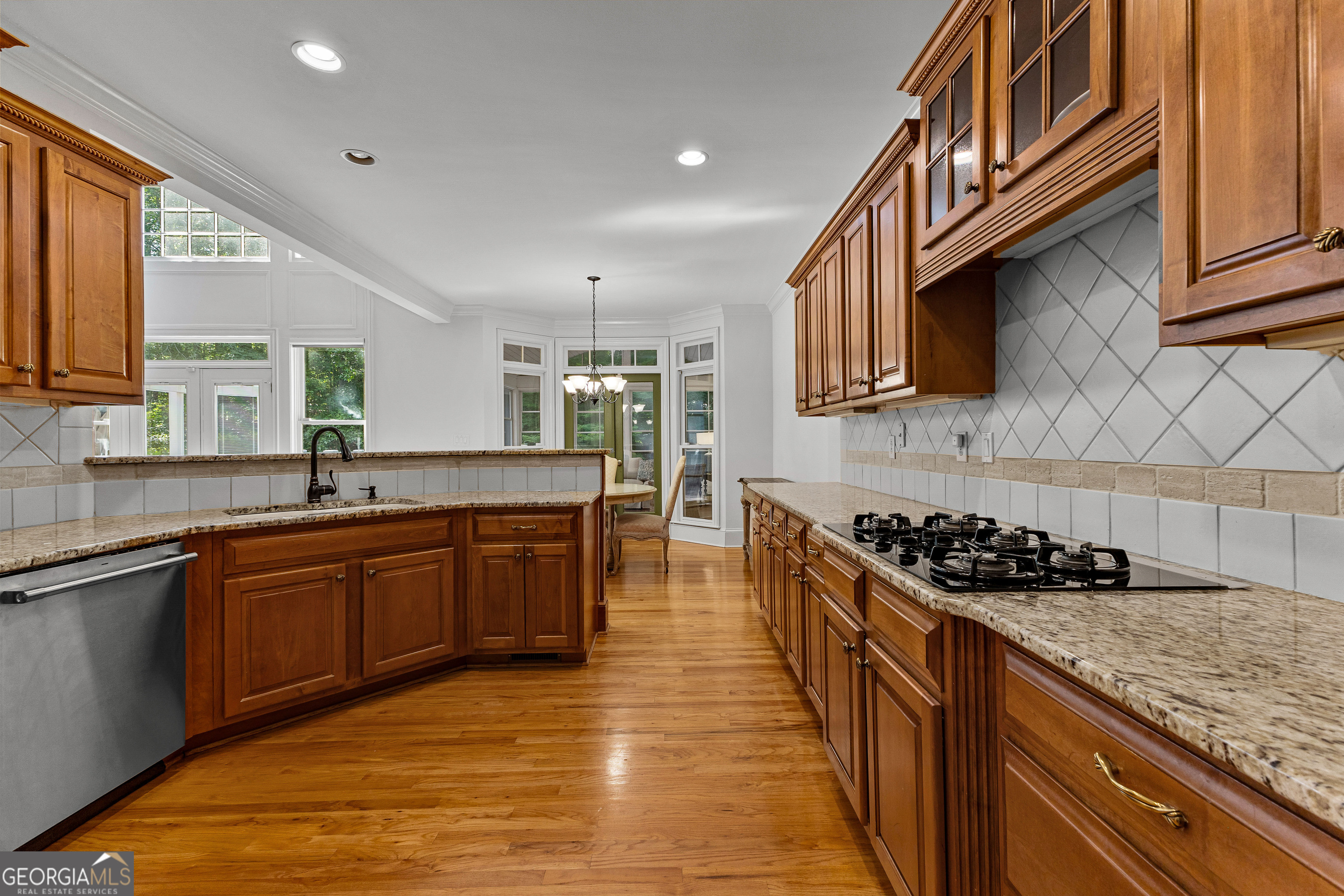 Fayetteville, Georgia 30215, United States, 4 Bedrooms Bedrooms, ,5 BathroomsBathrooms,Residential,Pending,140184