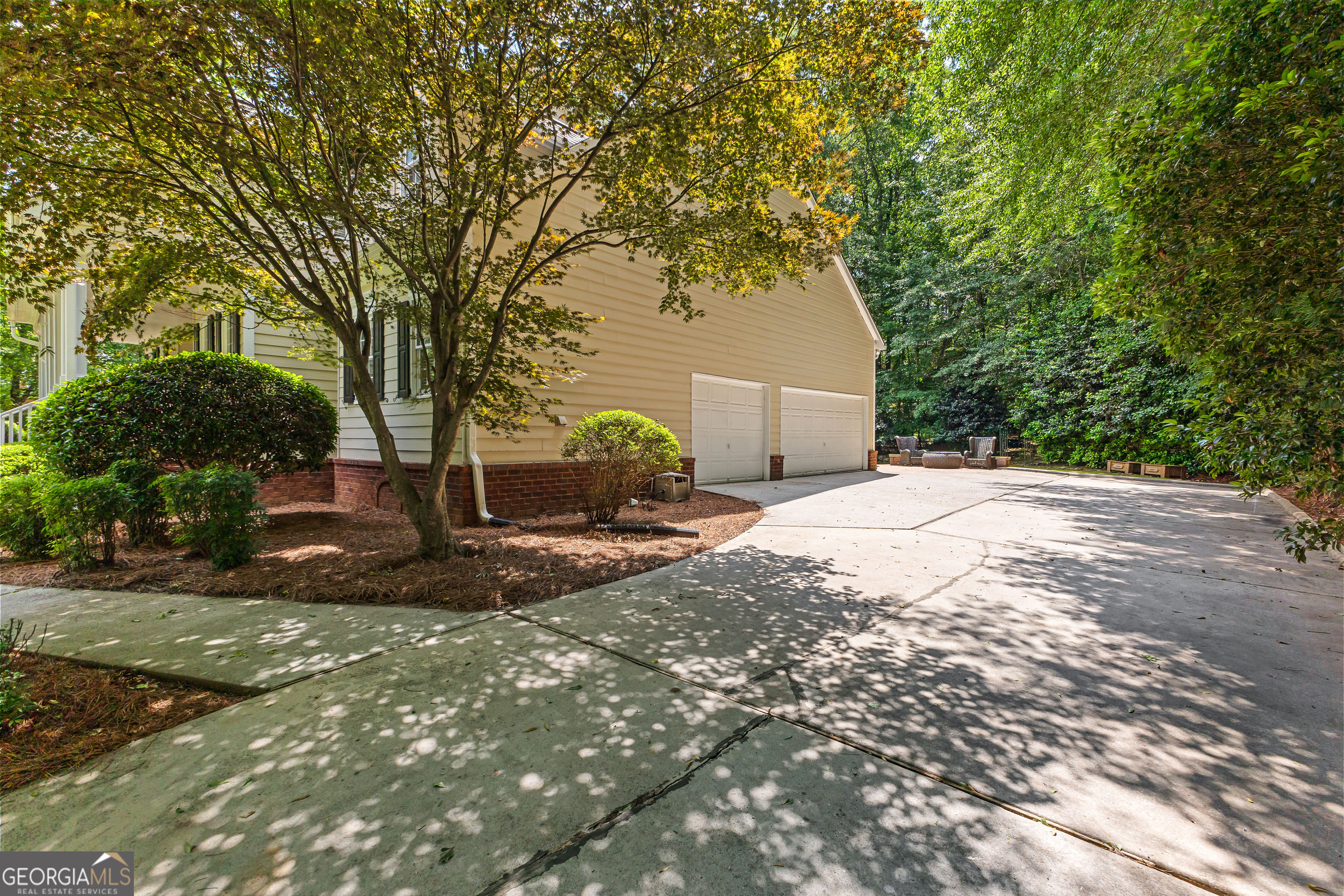 Fayetteville, Georgia 30215, United States, 4 Bedrooms Bedrooms, ,5 BathroomsBathrooms,Residential,Pending,140184