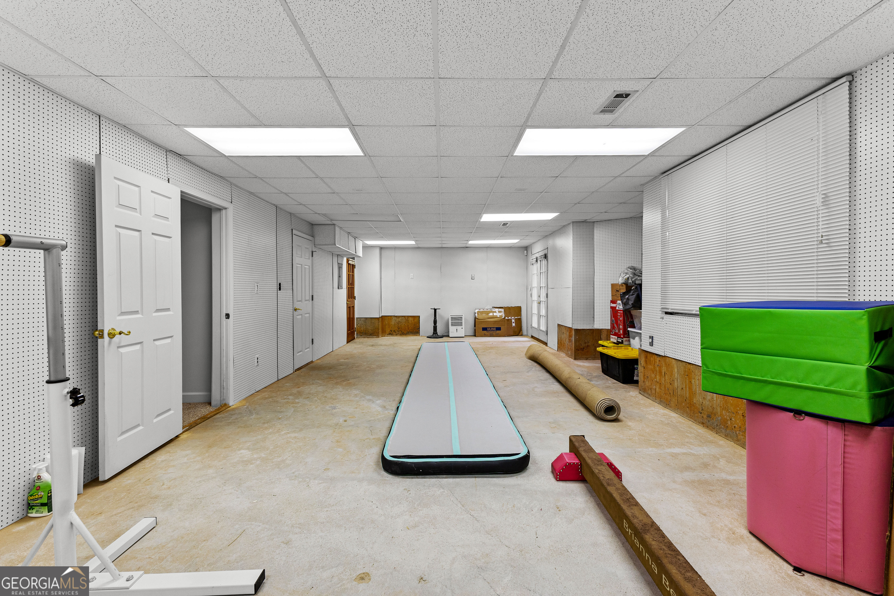 Fayetteville, Georgia 30215, United States, 4 Bedrooms Bedrooms, ,5 BathroomsBathrooms,Residential,Pending,140184