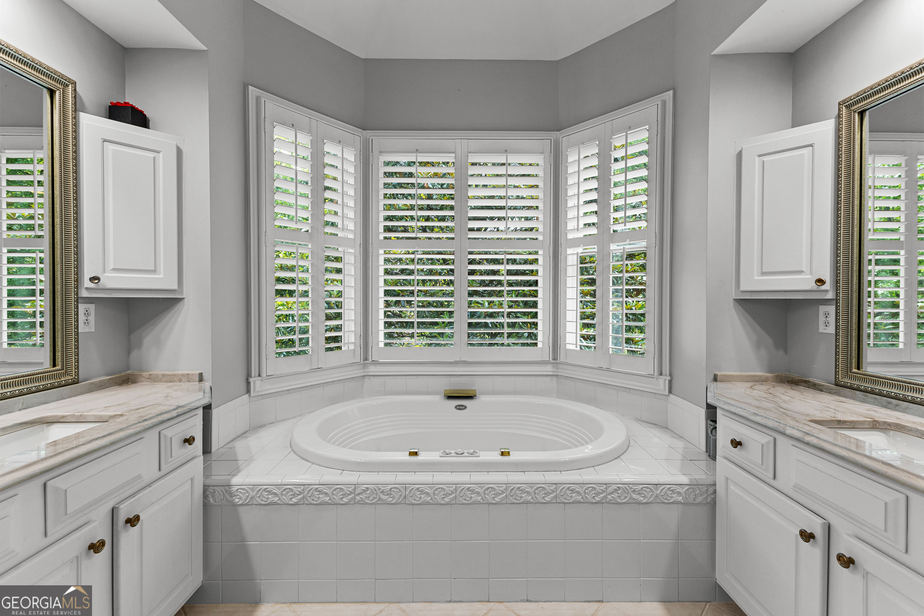 Fayetteville, Georgia 30215, United States, 4 Bedrooms Bedrooms, ,5 BathroomsBathrooms,Residential,Pending,140184