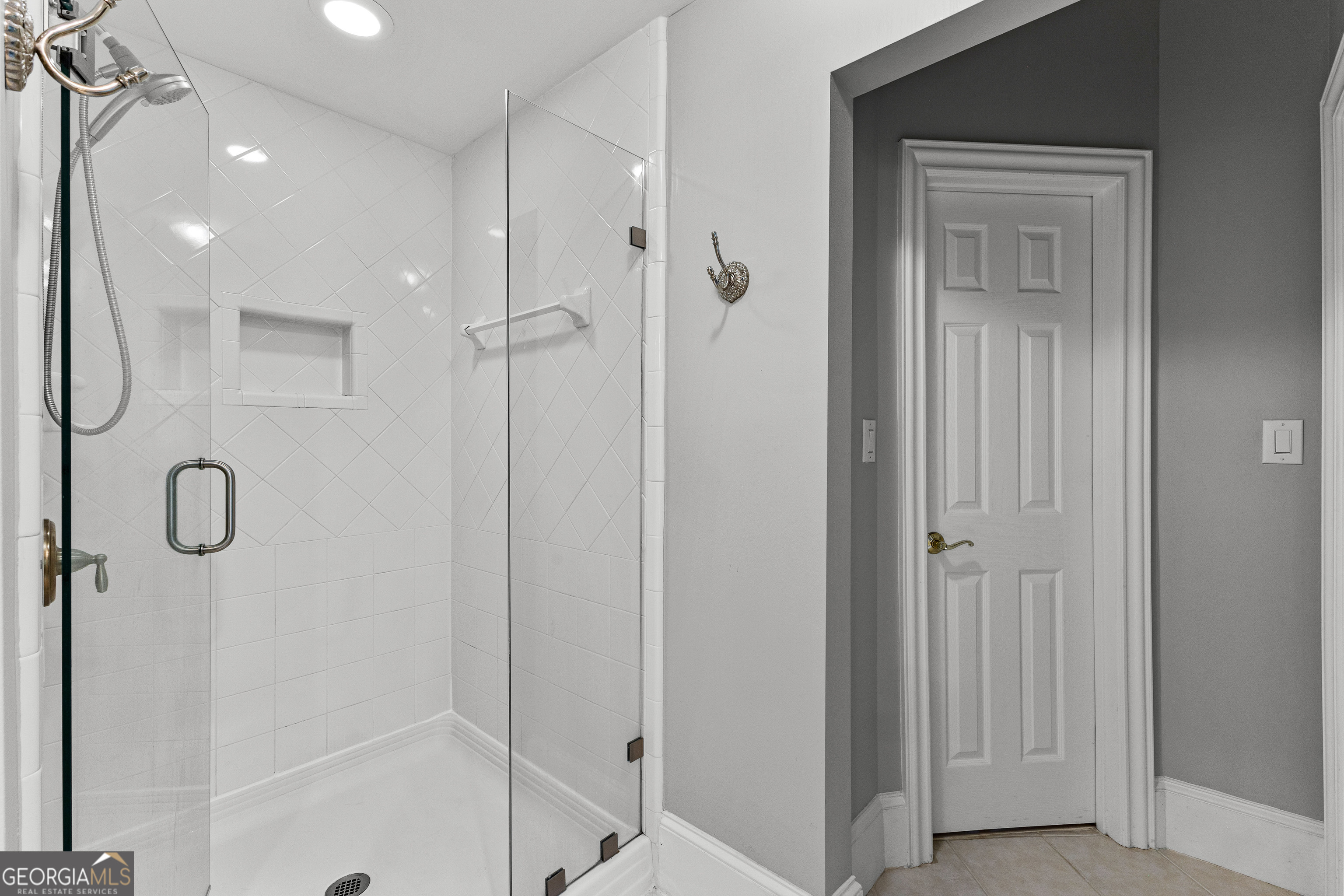 Fayetteville, Georgia 30215, United States, 4 Bedrooms Bedrooms, ,5 BathroomsBathrooms,Residential,Pending,140184