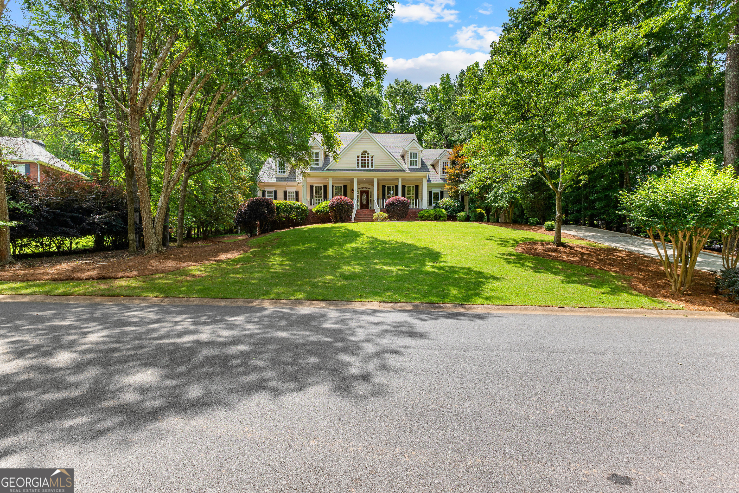 Fayetteville, Georgia 30215, United States, 4 Bedrooms Bedrooms, ,5 BathroomsBathrooms,Residential,Pending,140184