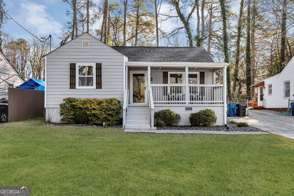 Photo of 2912 Palm Drive, Atlanta, GA 30344 (MLS # 10782129)