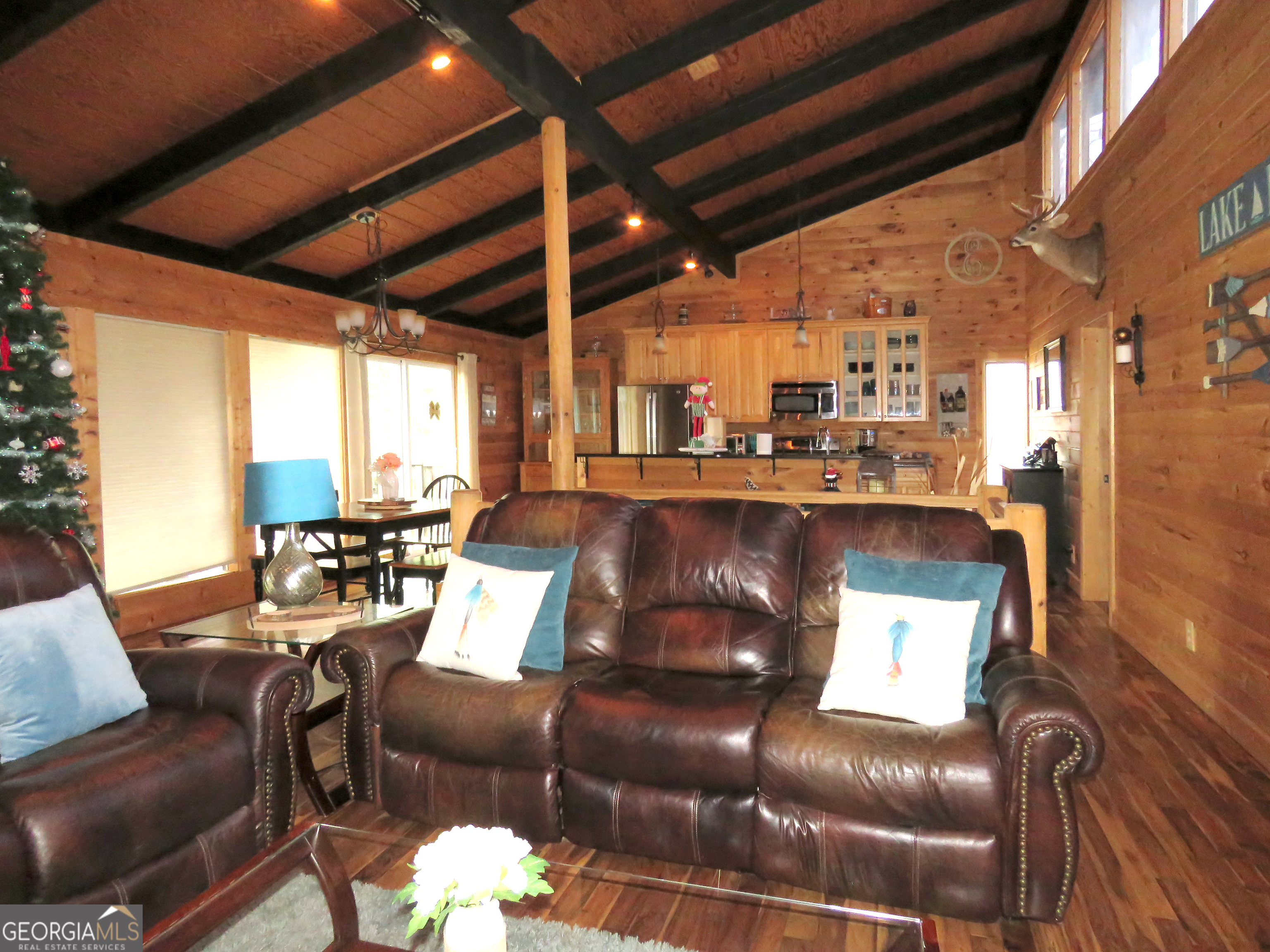 455 Tamarack DR