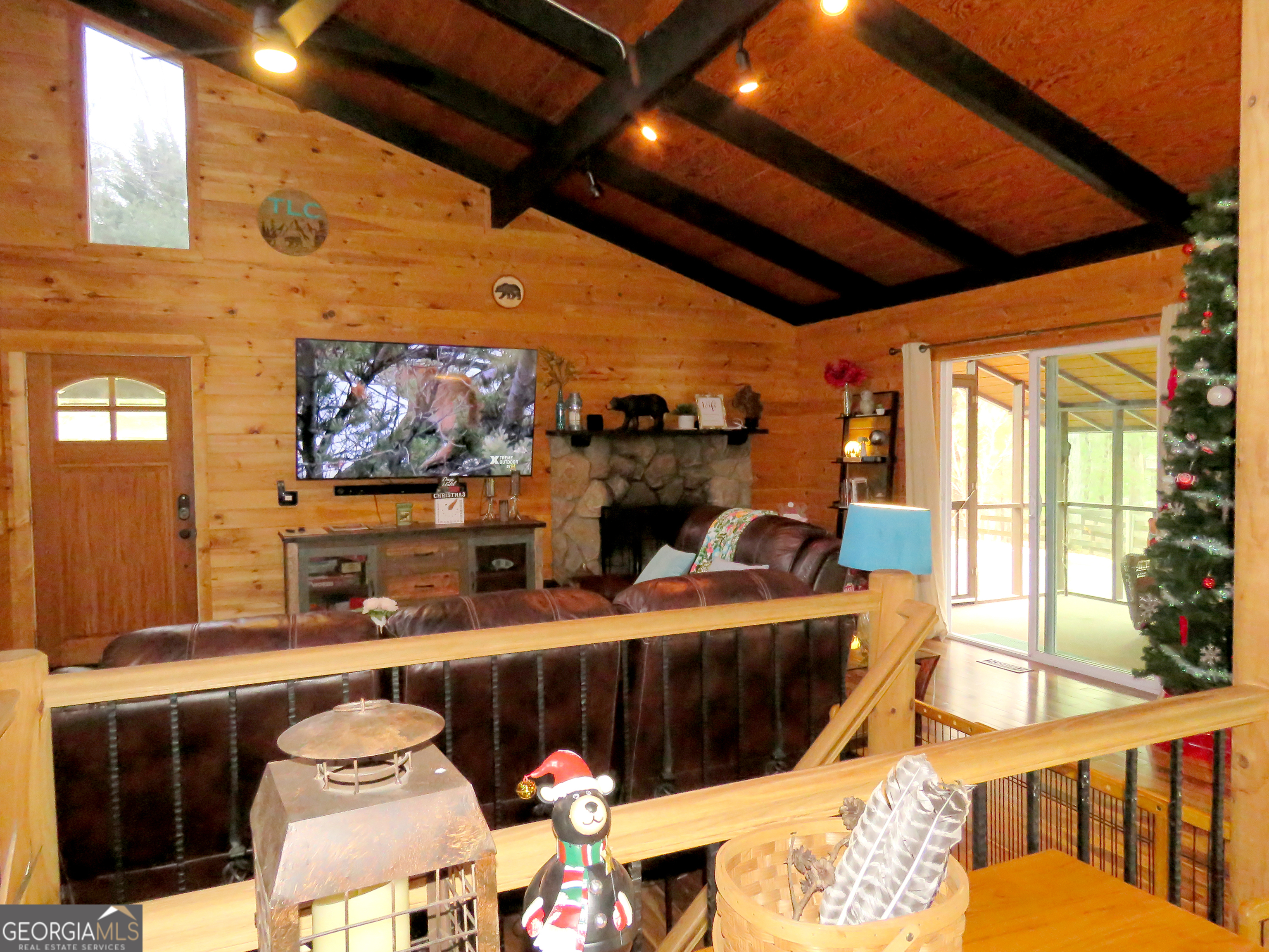 455 Tamarack DR