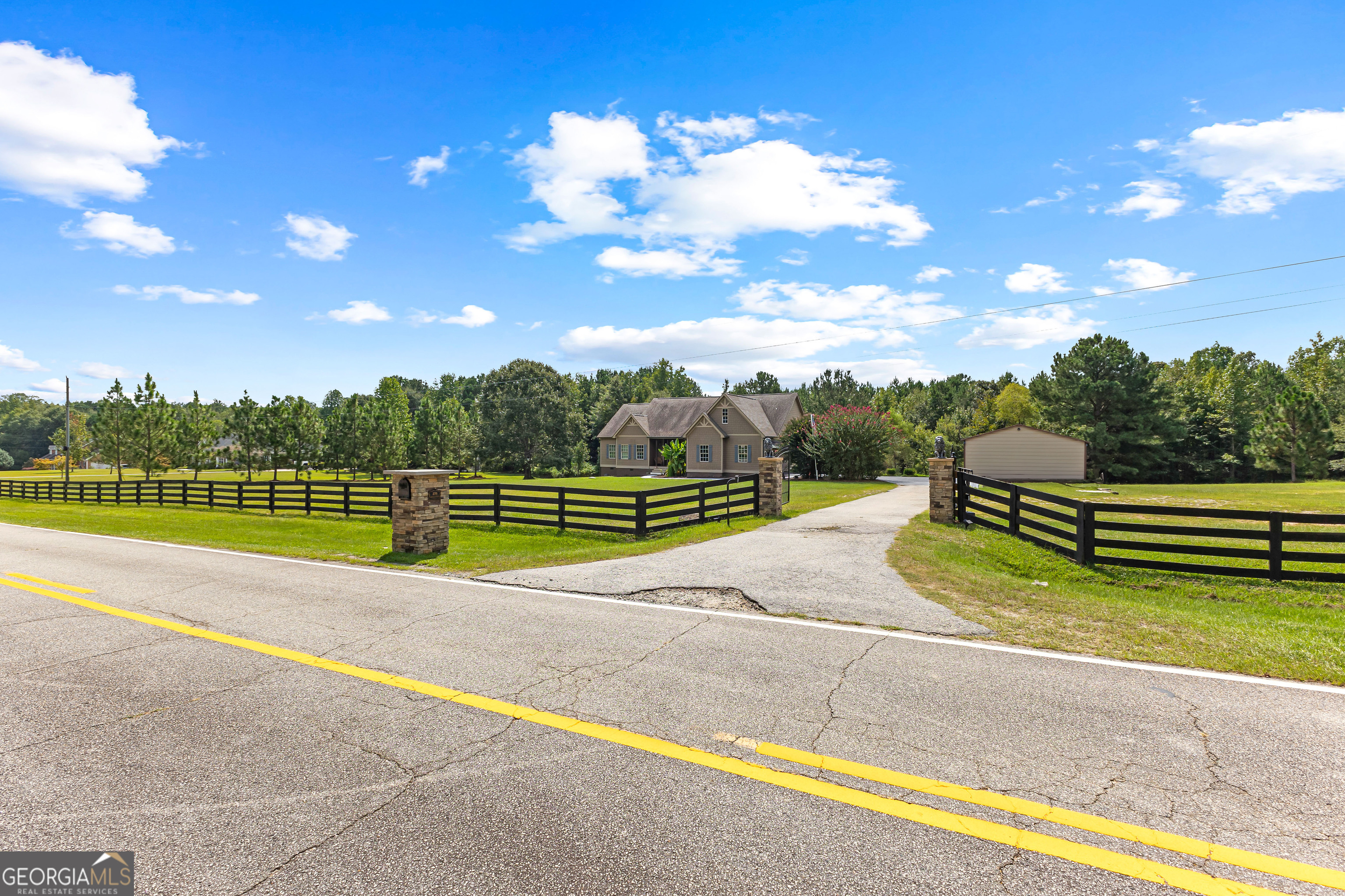 Brooks, Georgia 30205, United States, 4 Bedrooms Bedrooms, ,3 BathroomsBathrooms,Residential,Active,200893