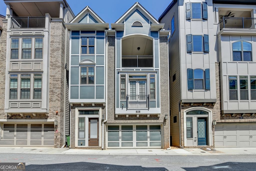 Photo of 595 Broadview Place NE, Atlanta, GA 30324 (MLS # 10700507)