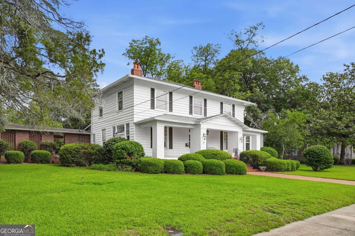 315 E College AVE