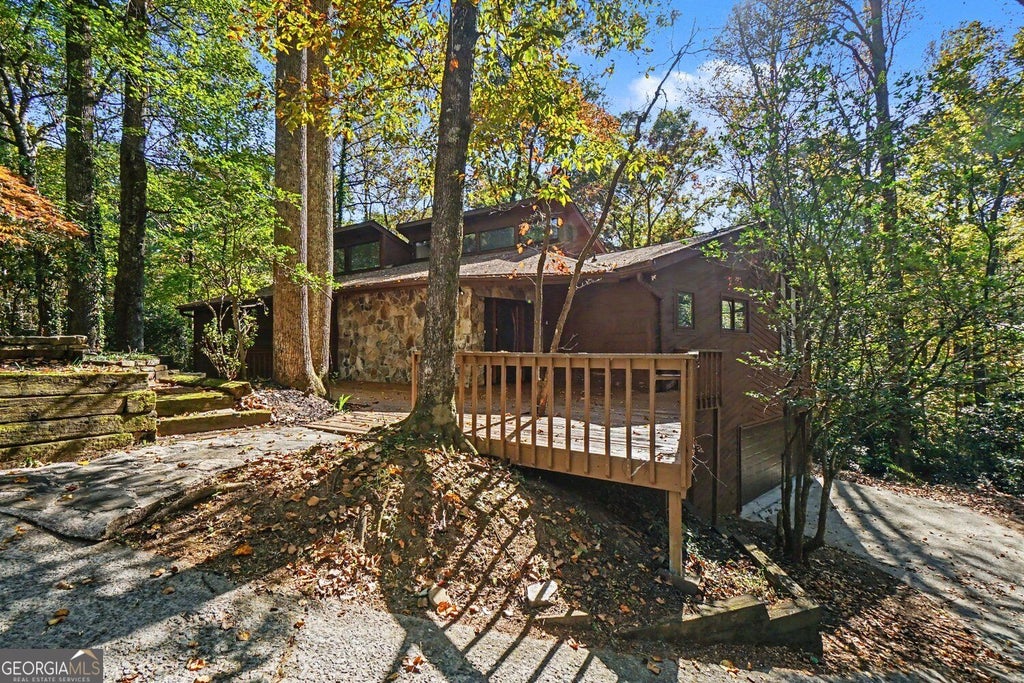 Photo of 3781 Glengarry Way NE, Roswell, GA 30075 (MLS # 10880391)