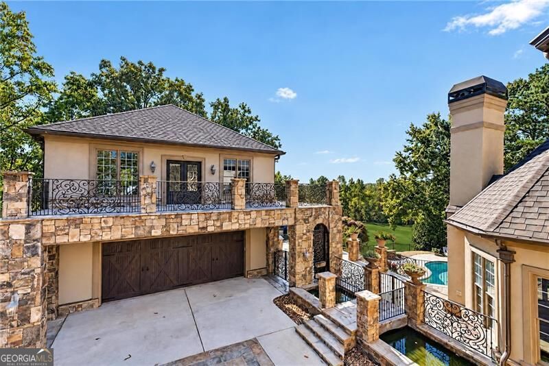 3245 Town Manor CIR