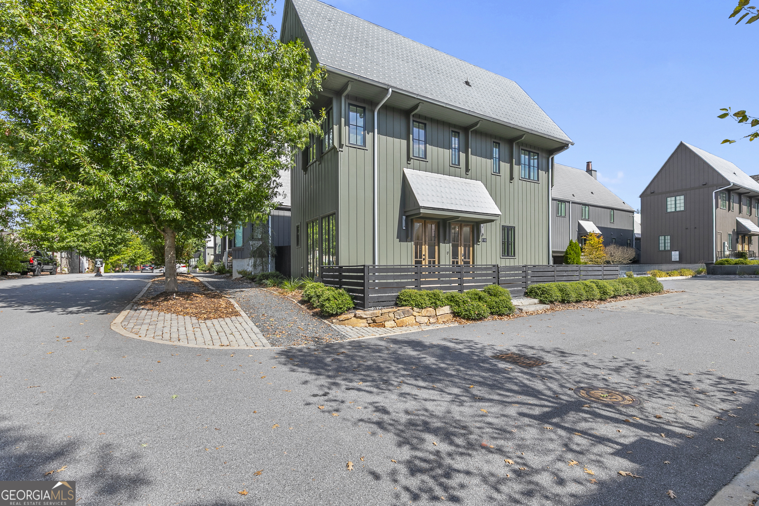 Fayetteville, Georgia 30214, United States, 2 Bedrooms Bedrooms, ,3 BathroomsBathrooms,Residential,Active,232566