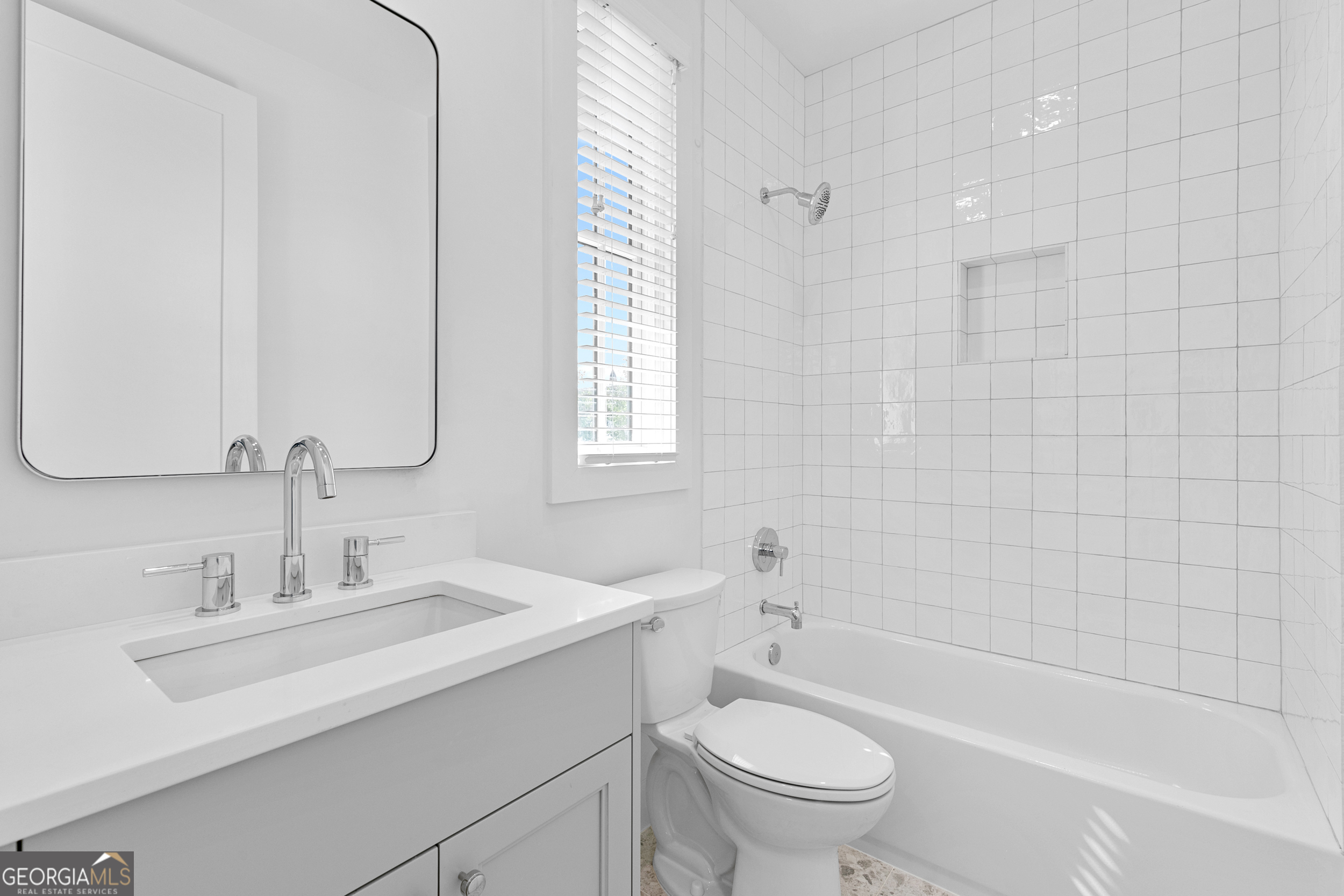 Fayetteville, Georgia 30214, United States, 2 Bedrooms Bedrooms, ,3 BathroomsBathrooms,Residential,Active,232566