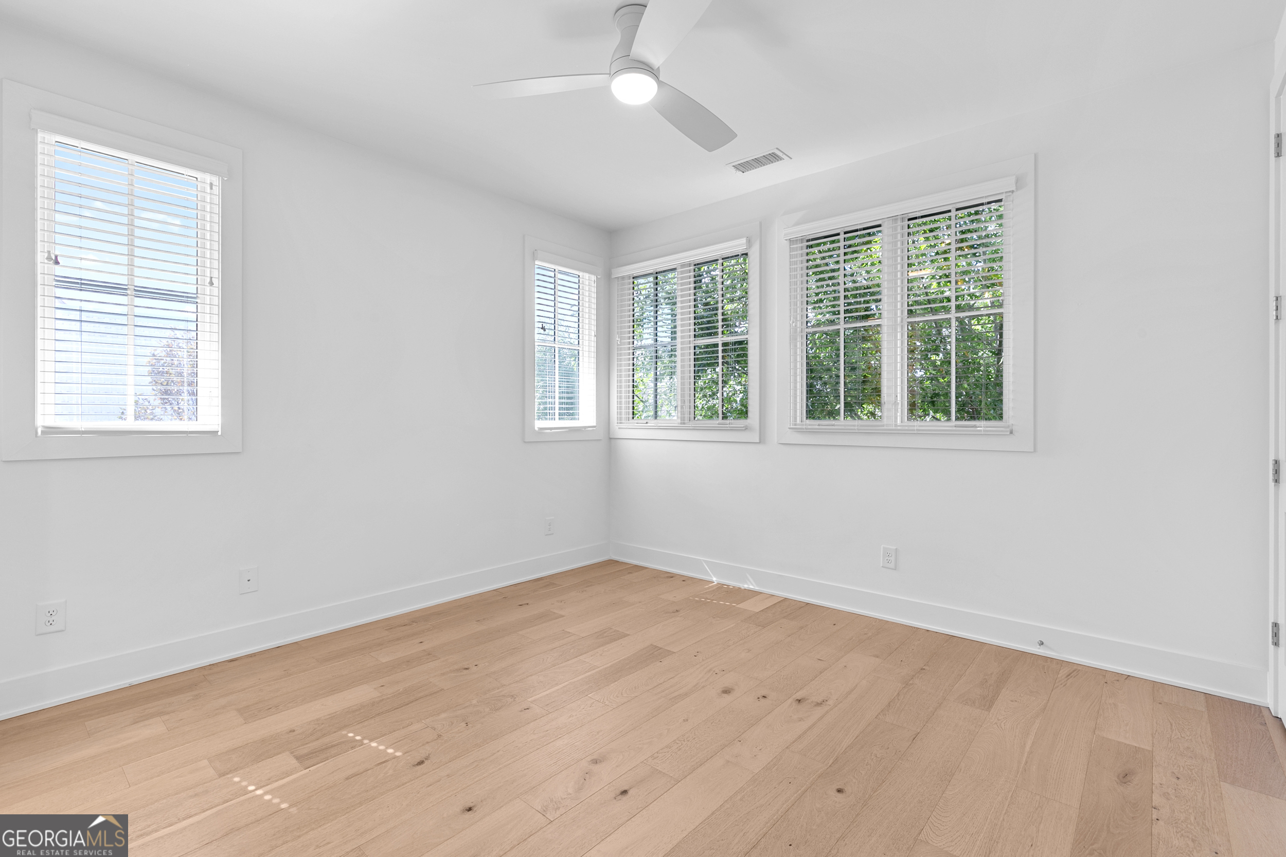 Fayetteville, Georgia 30214, United States, 2 Bedrooms Bedrooms, ,3 BathroomsBathrooms,Residential,Active,232566