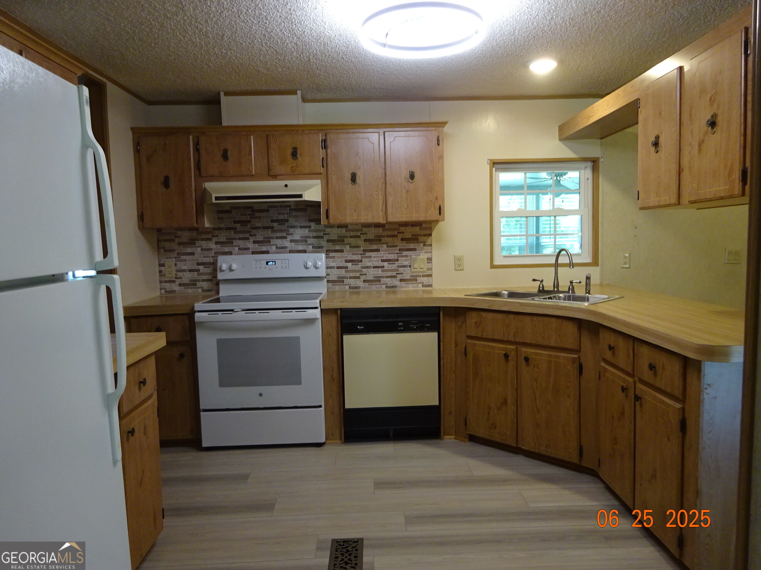 415 Burkhalter CIR