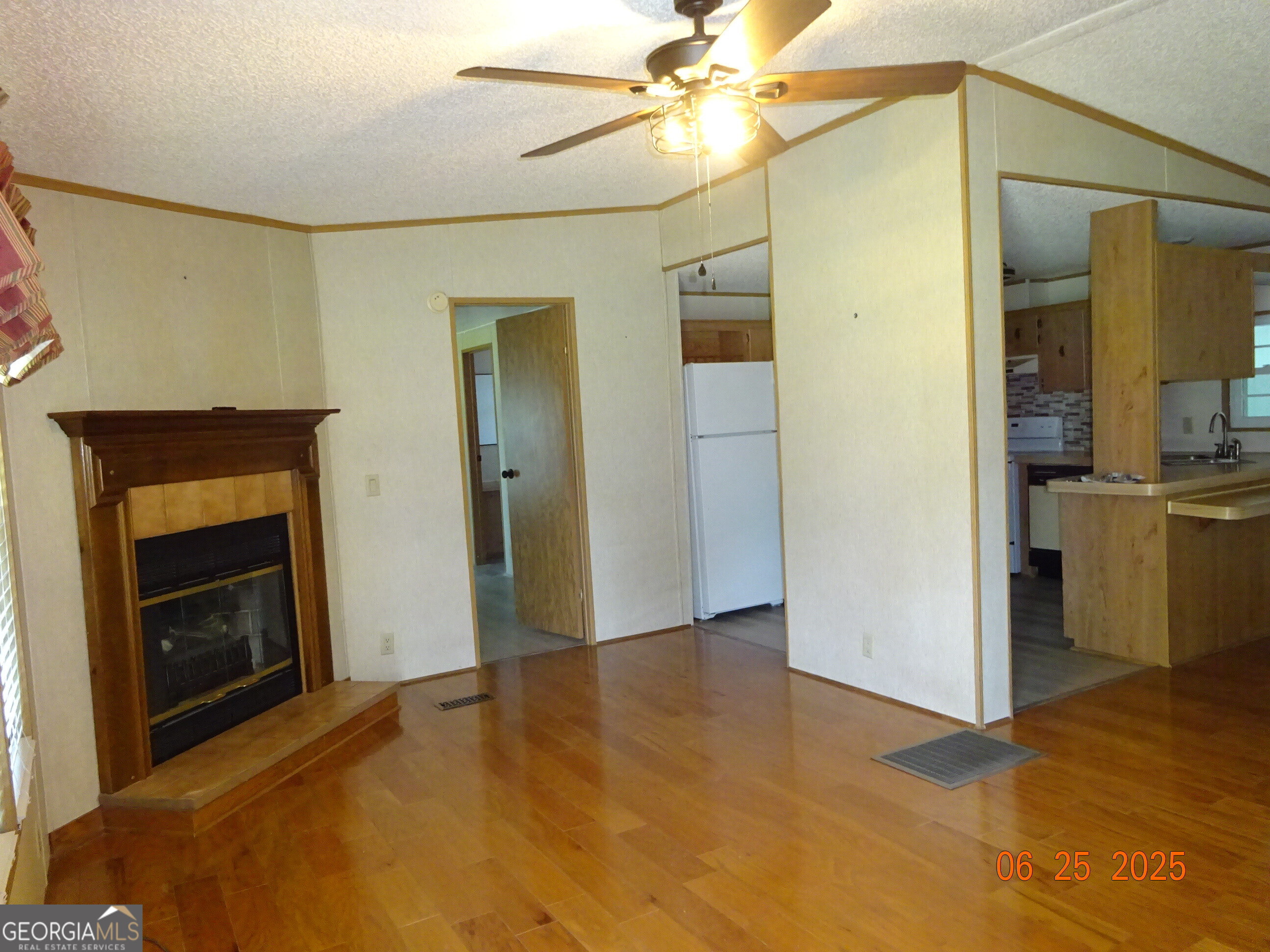 415 Burkhalter CIR