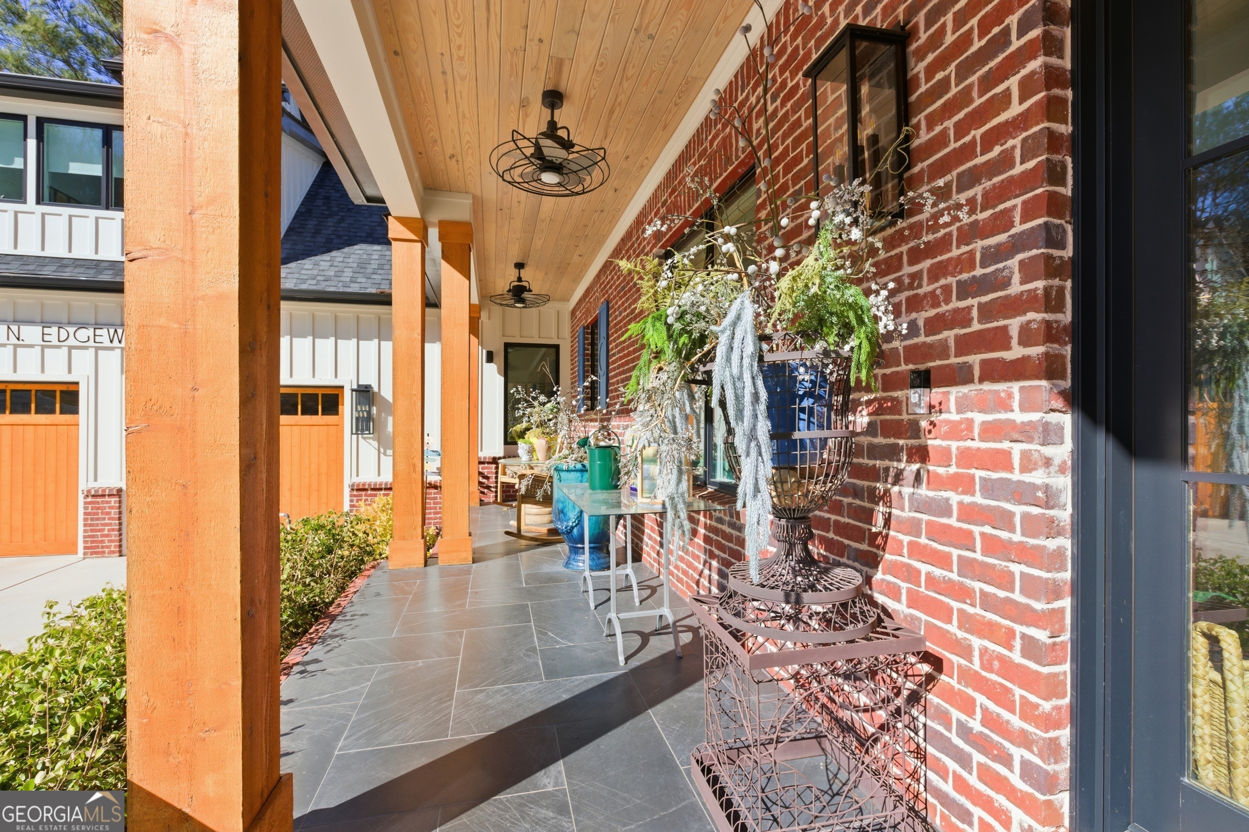 1198 N Edgewater TRL