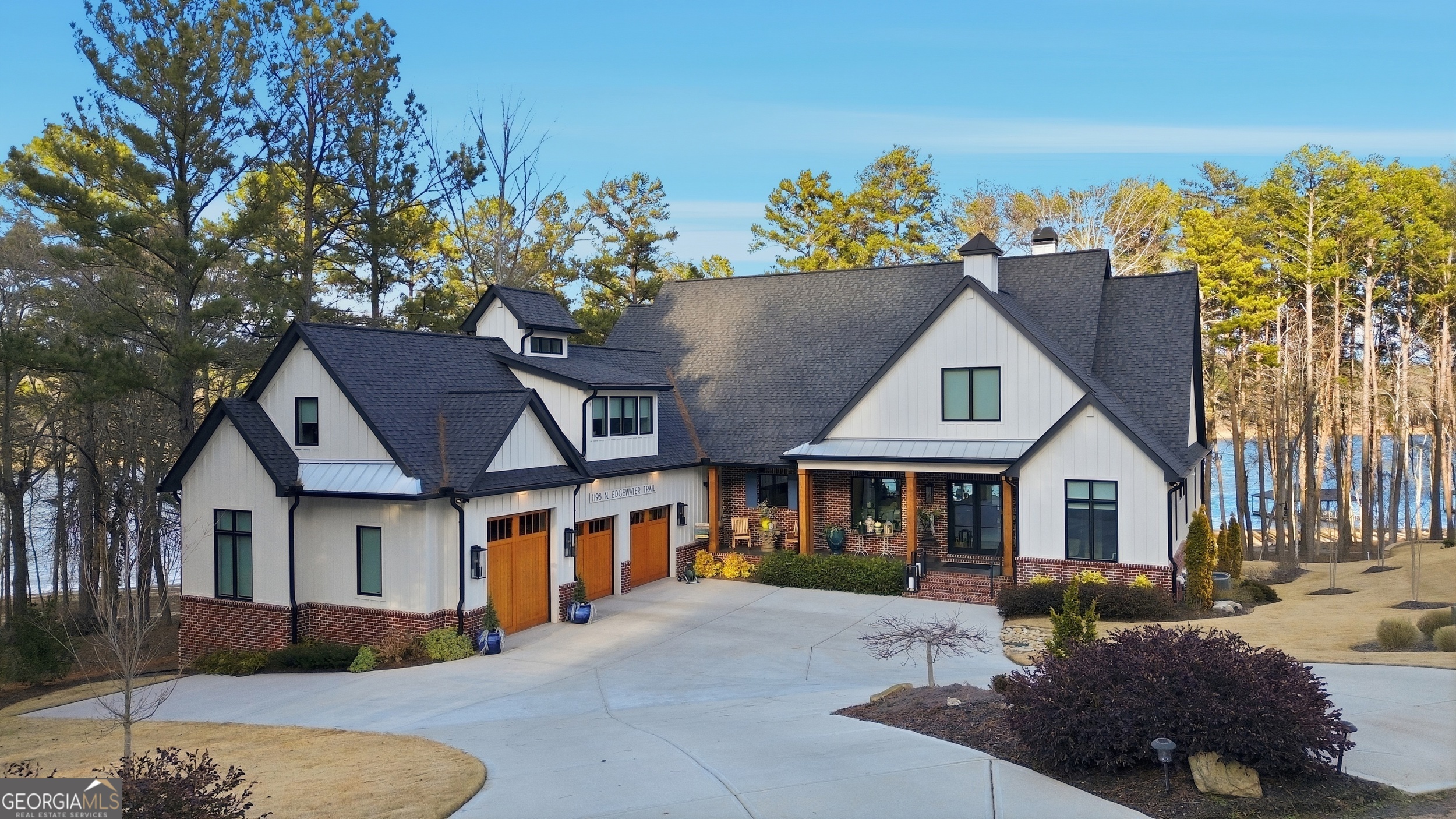 1198 N Edgewater TRL